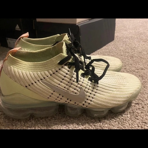 Good condition. Love this style very light weight and comfy - Picture 5 of 8